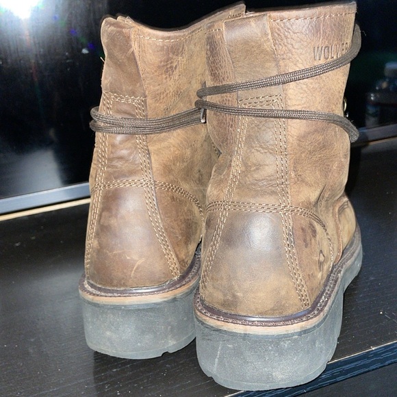Wolverine boots size 7, but fits like 8 main image 4